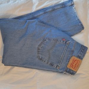 Medium Wash 505 Levi Jeans 36 x 30